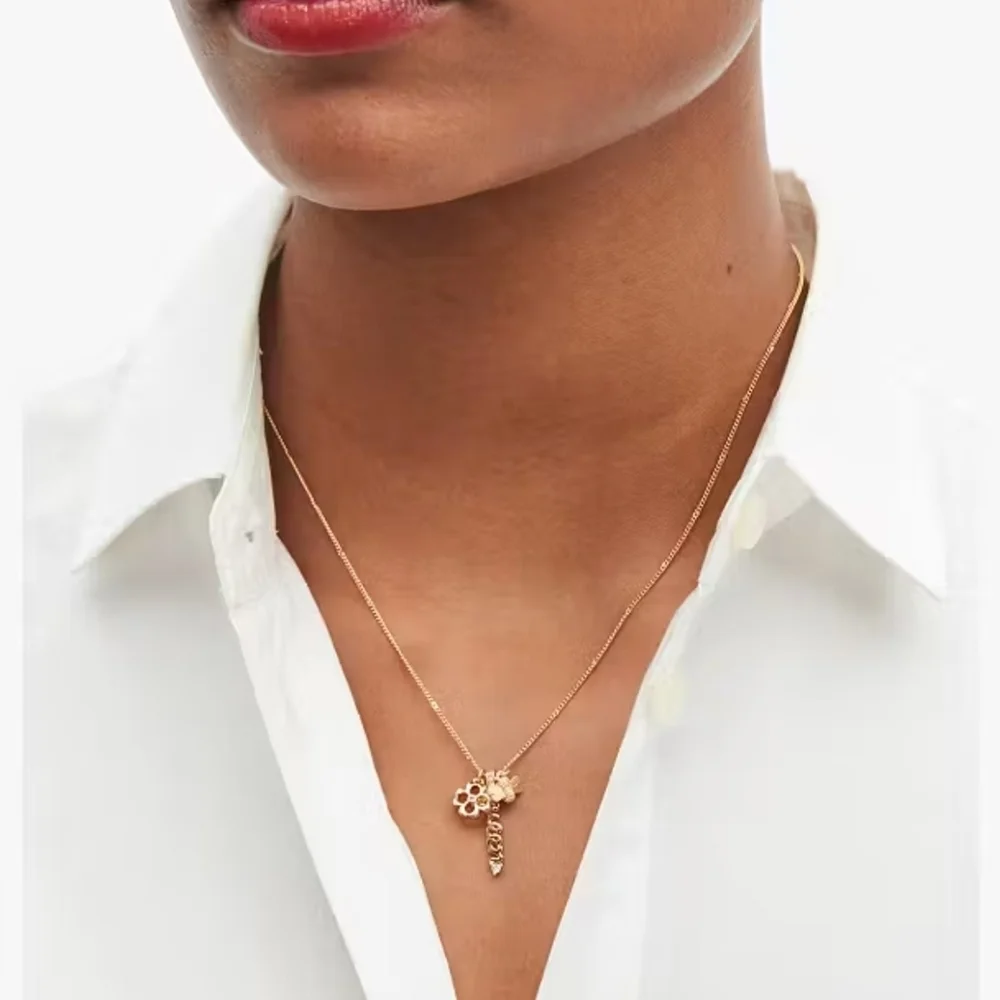 💛▪️Kate Spade▪️ love you, mom queen bee charm pendant necklace